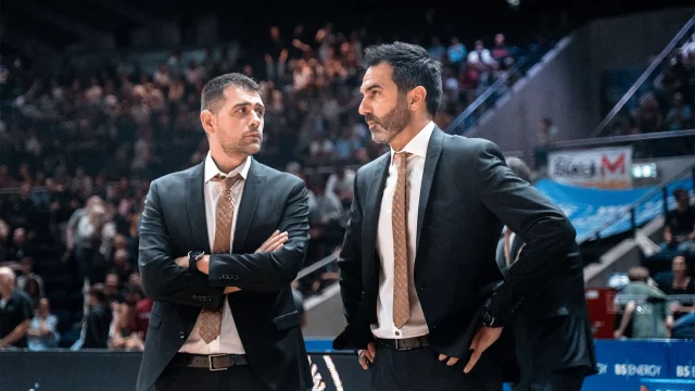 Kostas Papazoglou übernimmt als Headcoach – Vertrag mit Jesús Ramírez aufgelöst